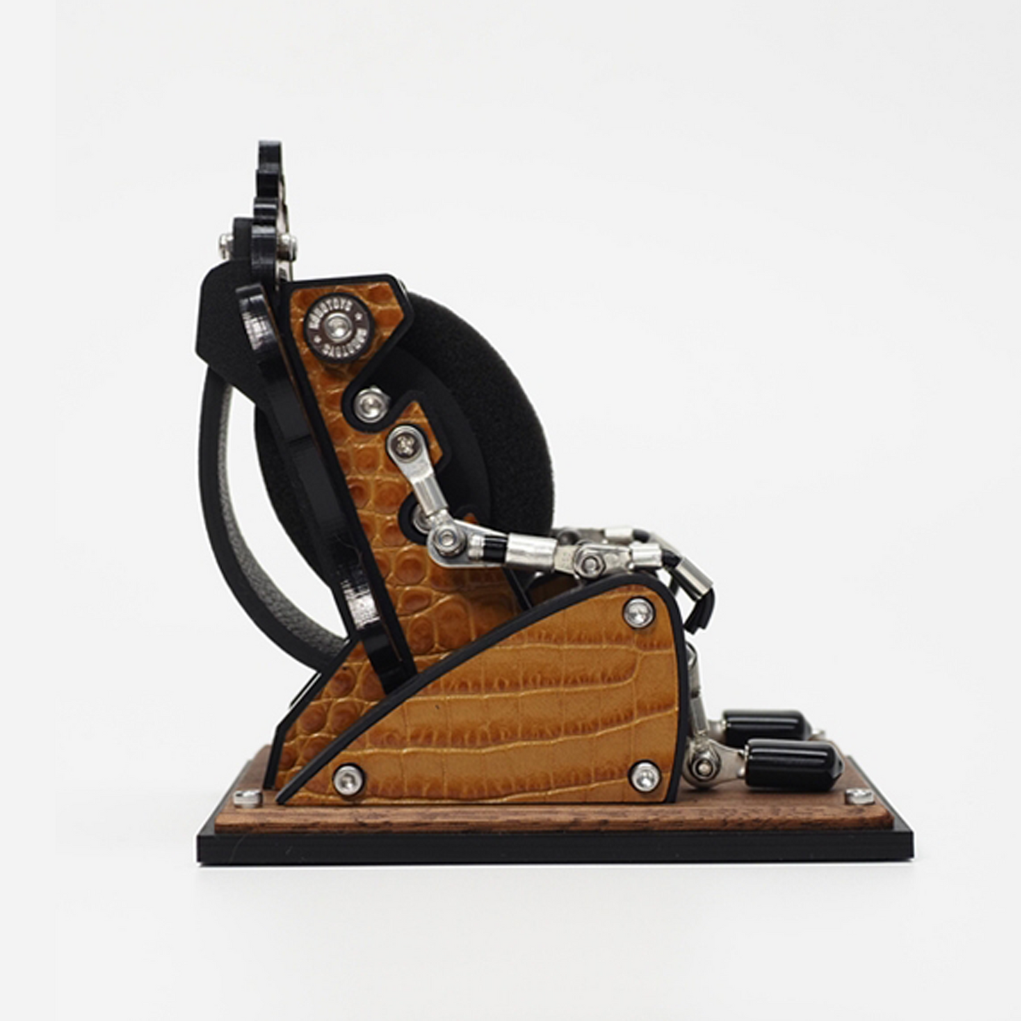 Robotoys - Leather Throne - Oak