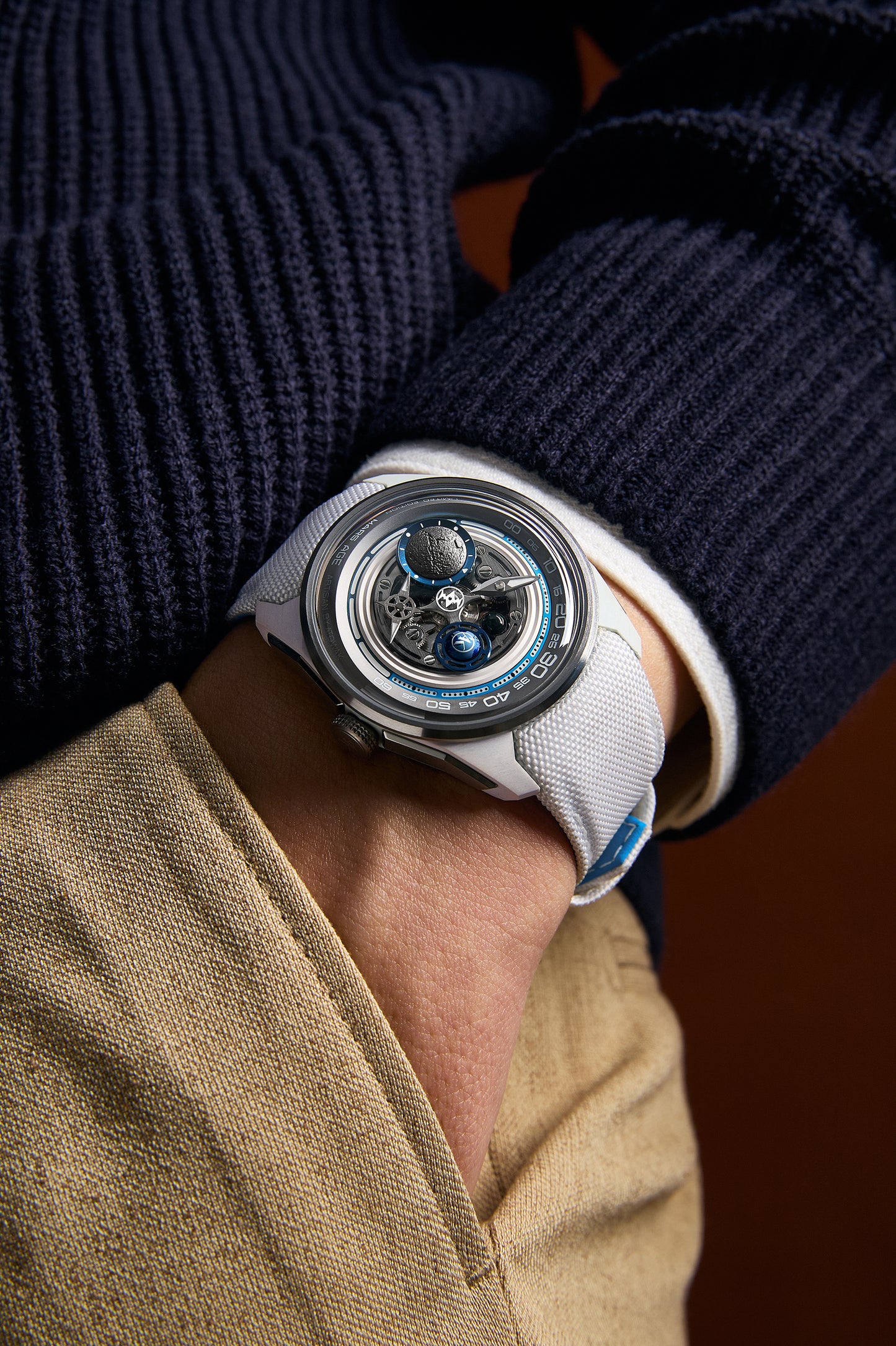 MARS AGE TRAVERSE WHITE